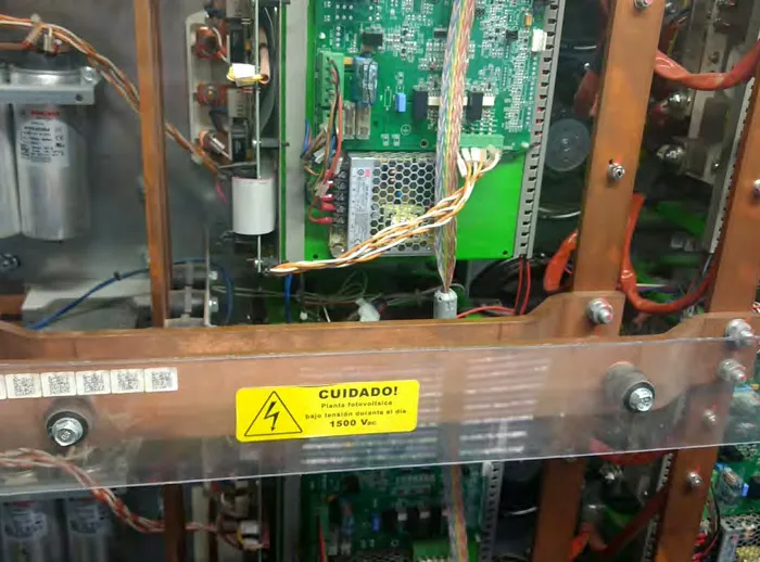 REPARACIÓN DE INVERSOR DE PLANTA SOLAR